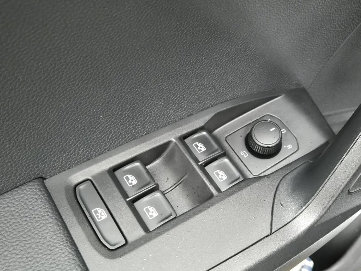 1.0 EcoTSI Style Business Connect | ECC | LM Velgen | Android Auto/ Apple CarPlay | Stoelverwarming |