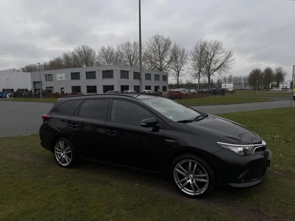 1.8 Hybrid Now - FACELIFT/NAVI/CARPLAY/NAP