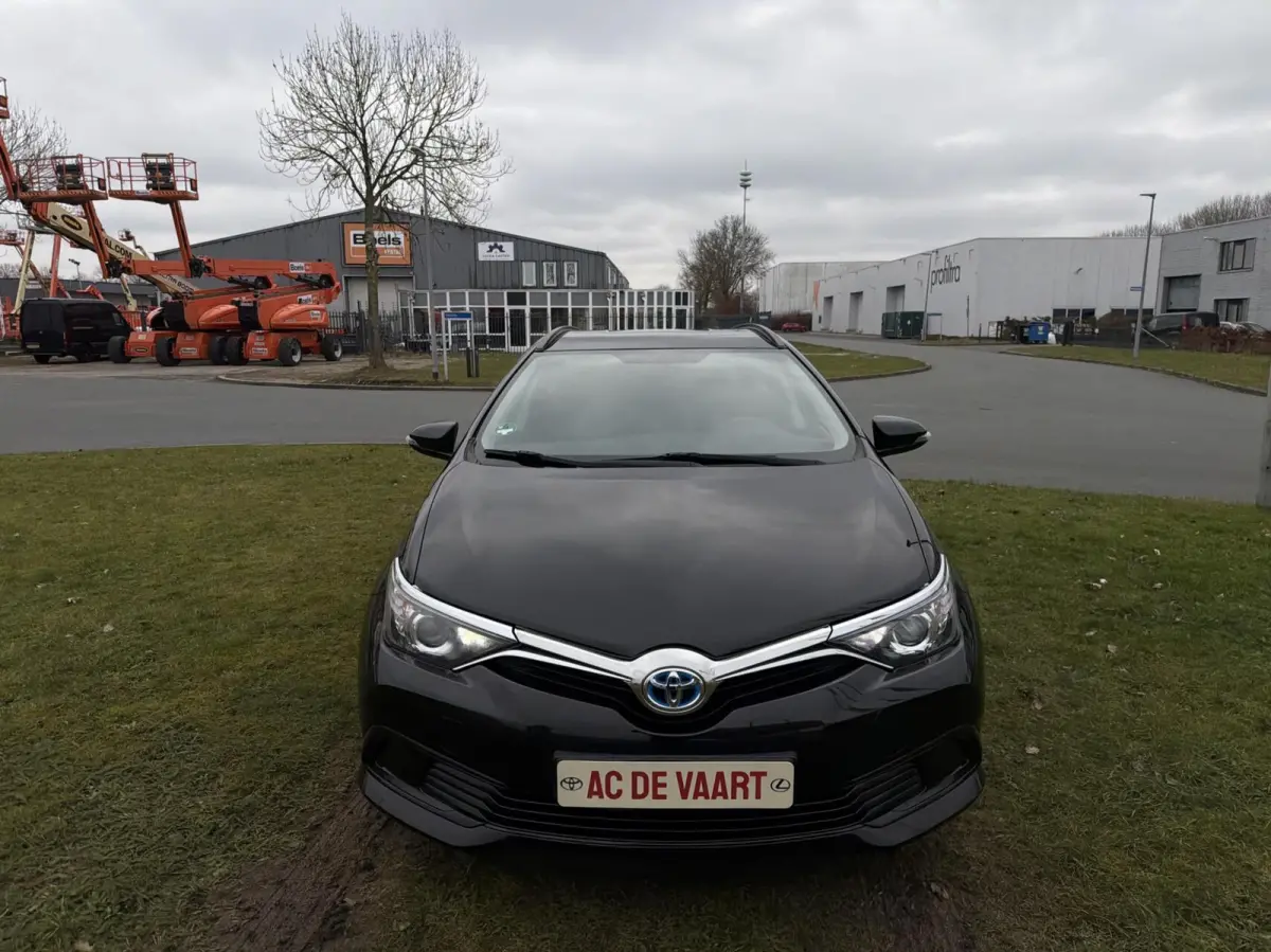 1.8 Hybrid Now - FACELIFT/NAVI/CARPLAY/NAP