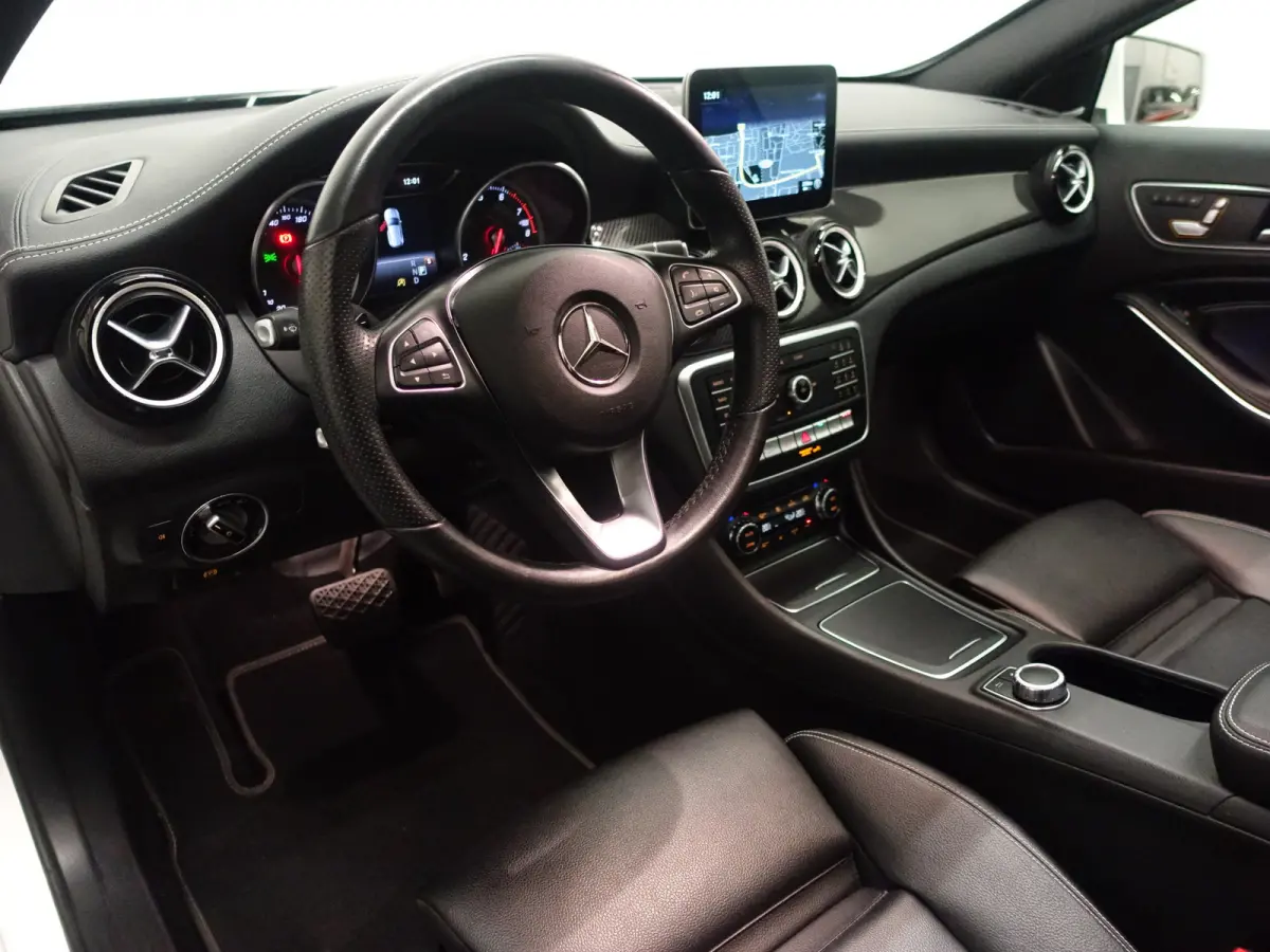 180 AMG Premium Plus Aut- Nap 47dkm, Harman Kardon, 360 camera, Sfeerverlichting, Keyless, Clima
