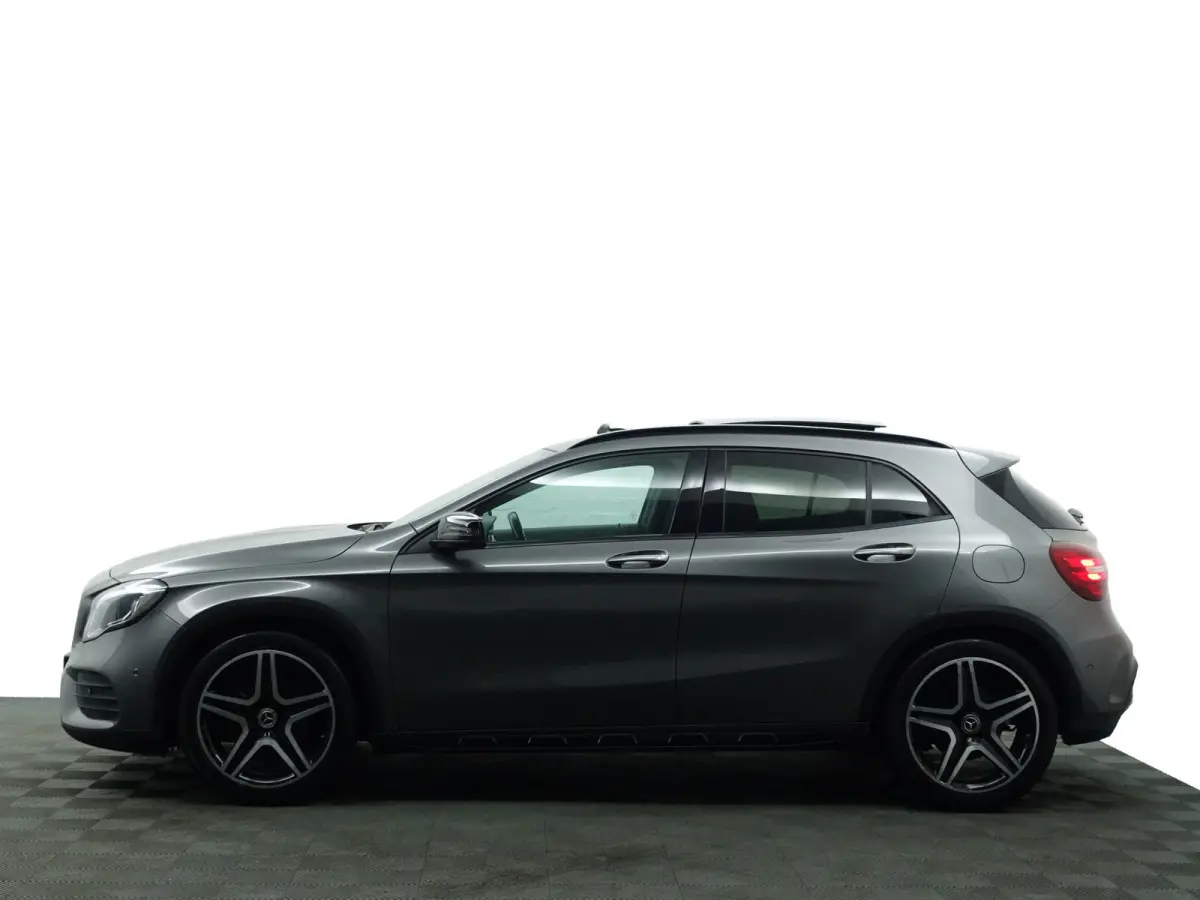 180 AMG Night Edition Aut- Panoramadak, Sfeerverlichting, Camera, Dynamic Select, Keyless, Xenon Led