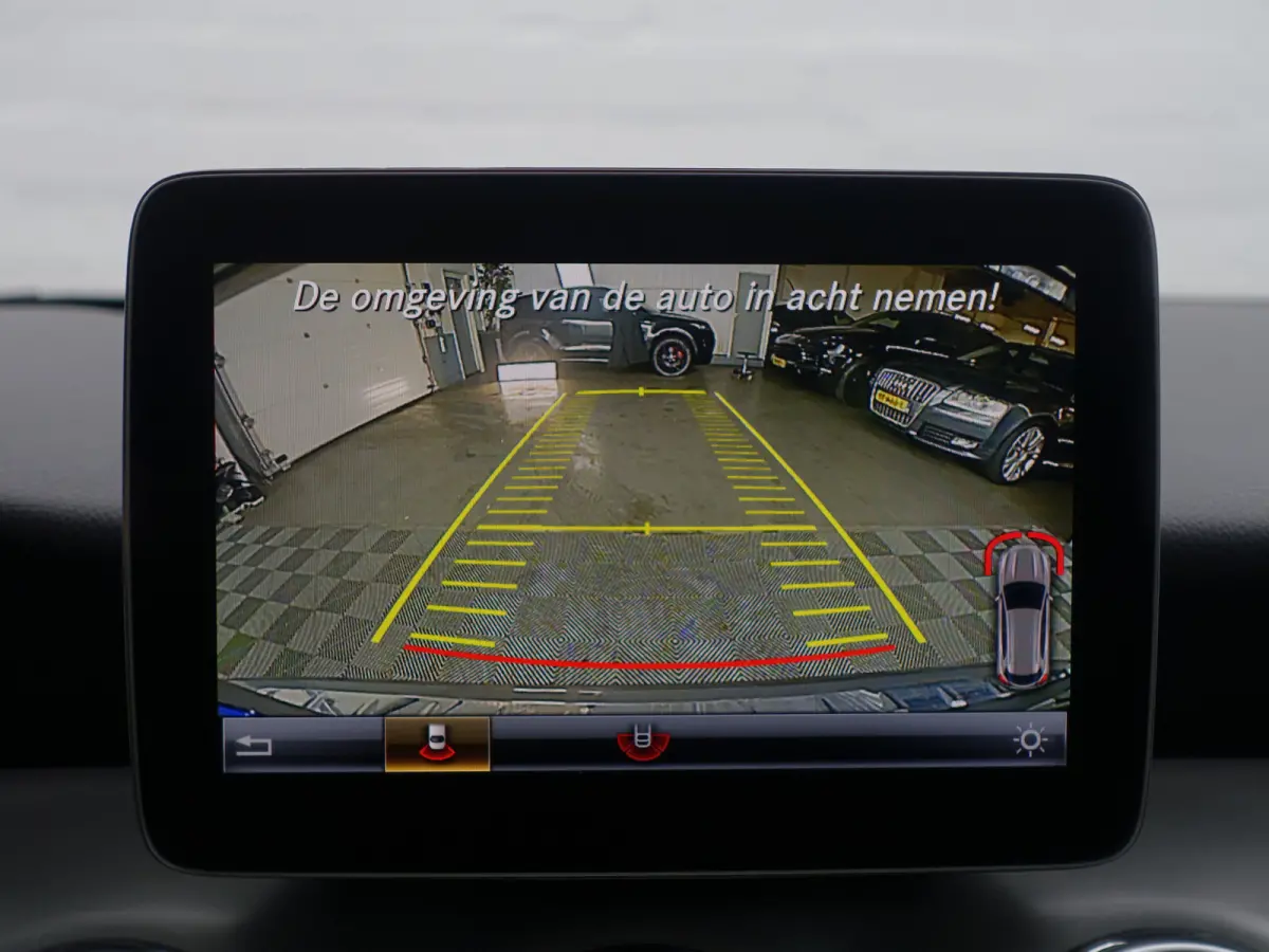 180 AMG Night Edition Aut- Panoramadak, Sfeerverlichting, Camera, Dynamic Select, Keyless, Xenon Led