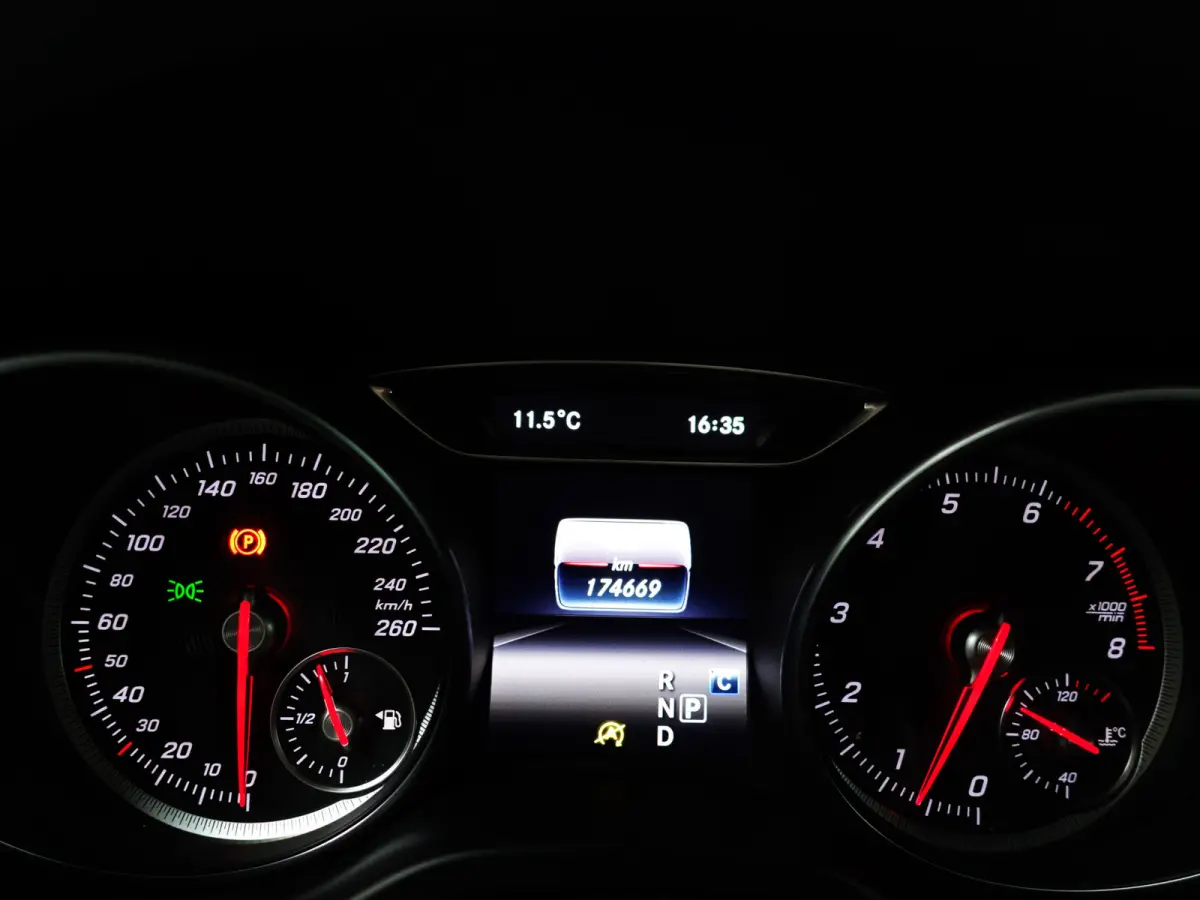 180 AMG Night Edition Aut- Panoramadak, Sfeerverlichting, Camera, Dynamic Select, Keyless, Xenon Led