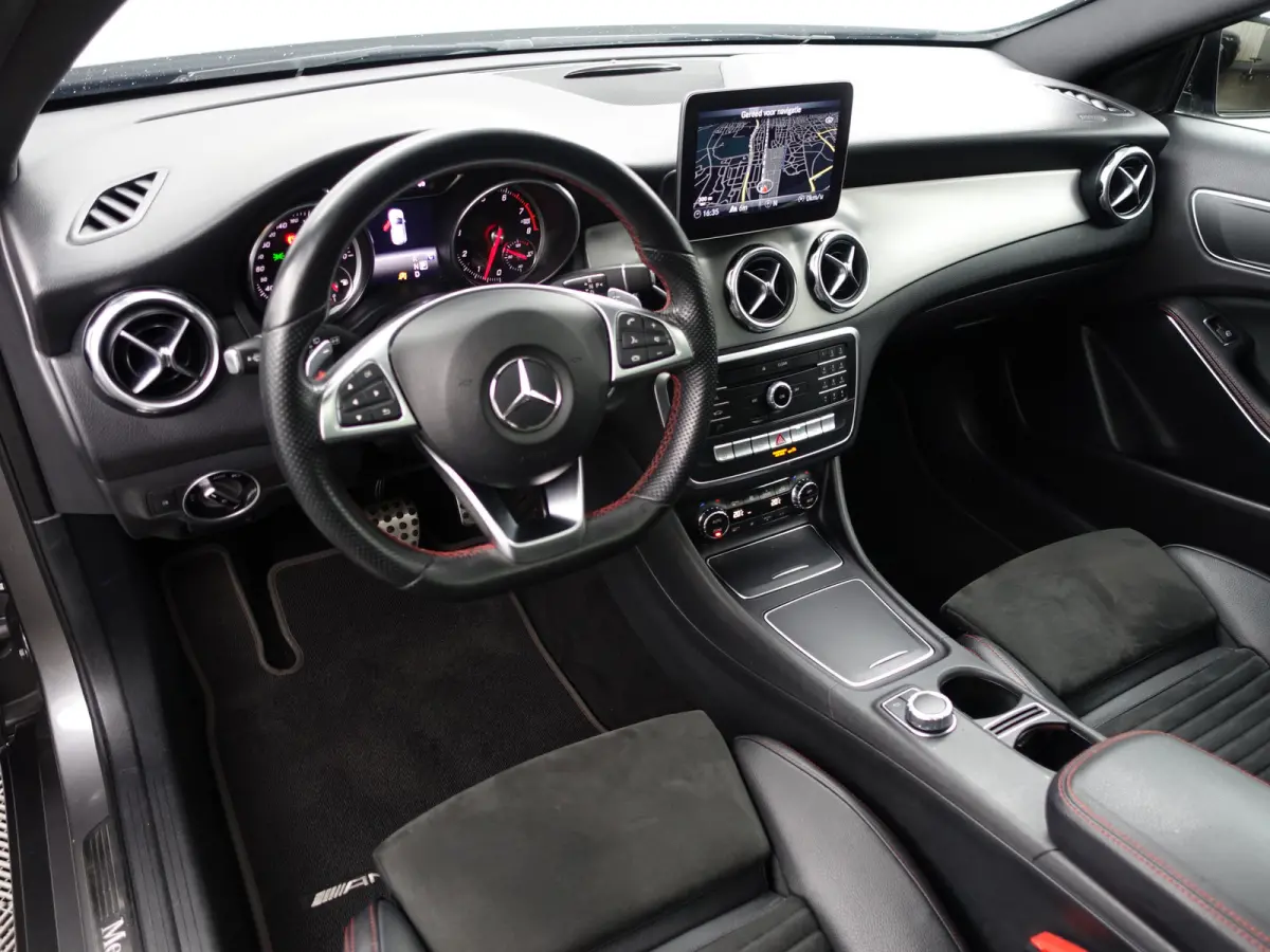 180 AMG Night Edition Aut- Panoramadak, Sfeerverlichting, Camera, Dynamic Select, Keyless, Xenon Led