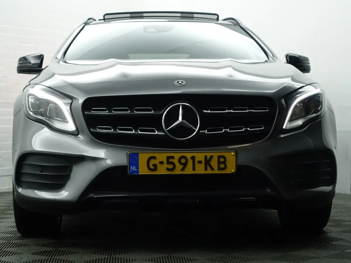180 AMG Night Edition Aut- Panoramadak, Sfeerverlichting, Camera, Dynamic Select, Keyless, Xenon Led