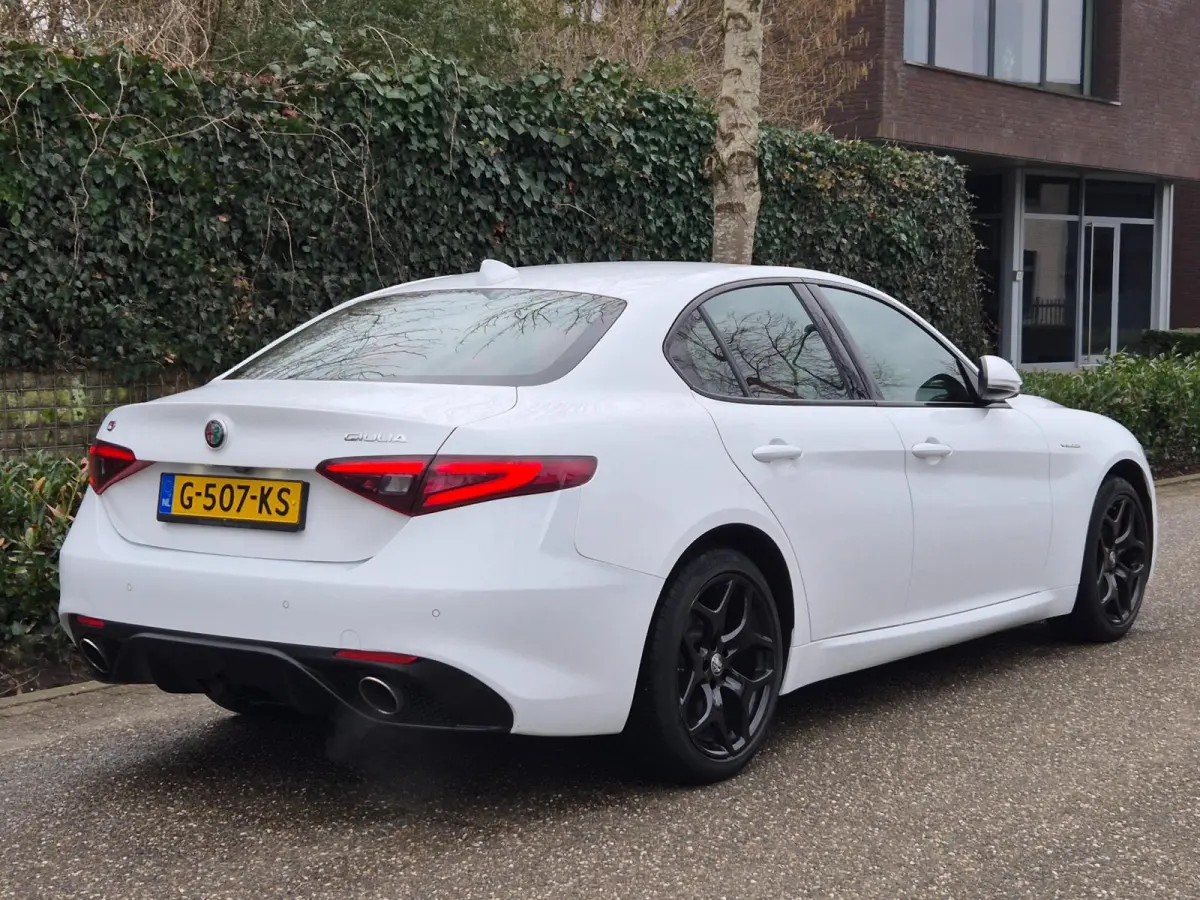 2.0 T AWD Veloce 280 PK Automaat Line Assist Camera Rood Leder Stuurverwarming