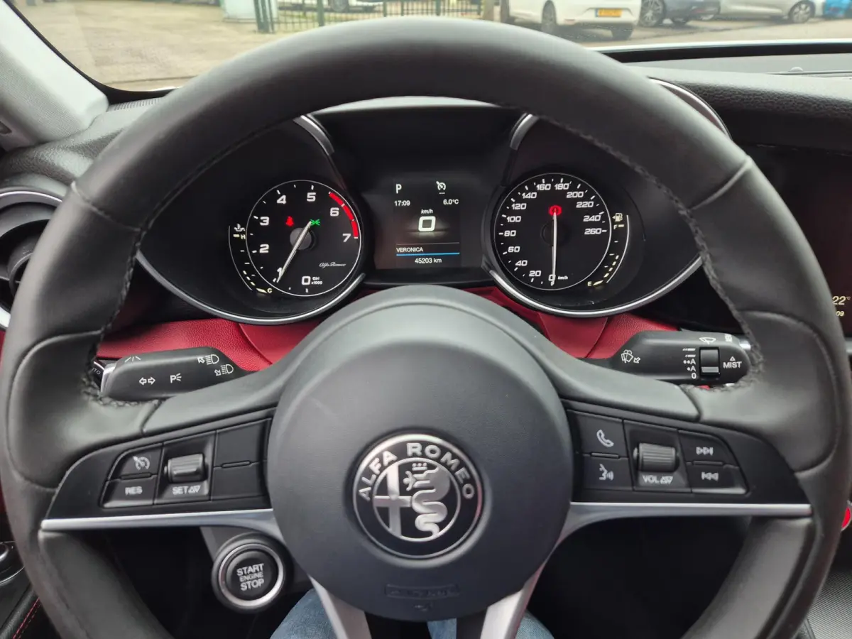 2.0 T AWD Veloce 280 PK Automaat Line Assist Camera Rood Leder Stuurverwarming