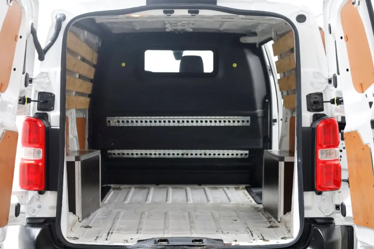 1.5 BlueHDI 102pk L3 Premium Airco/Navi/Camera 05-2022