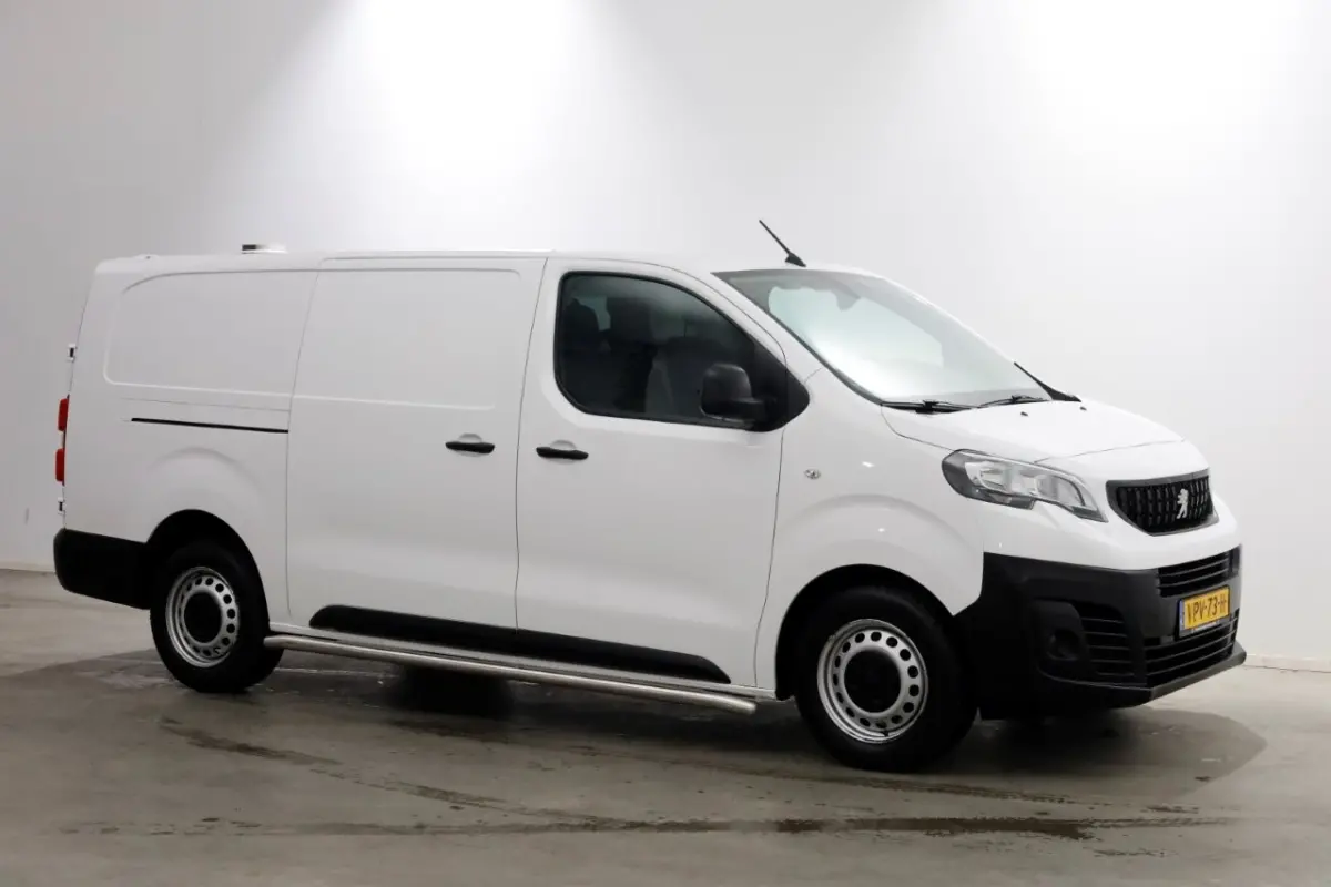 1.5 BlueHDI 102pk L3 Premium Airco/Navi/Camera 05-2022