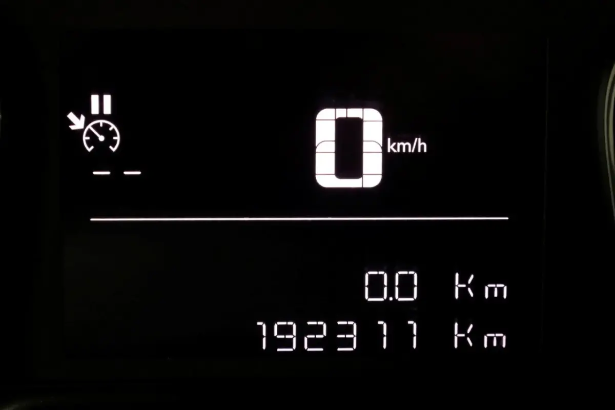 1.5 BlueHDI 102pk L3 Premium Airco/Navi/Camera 05-2022