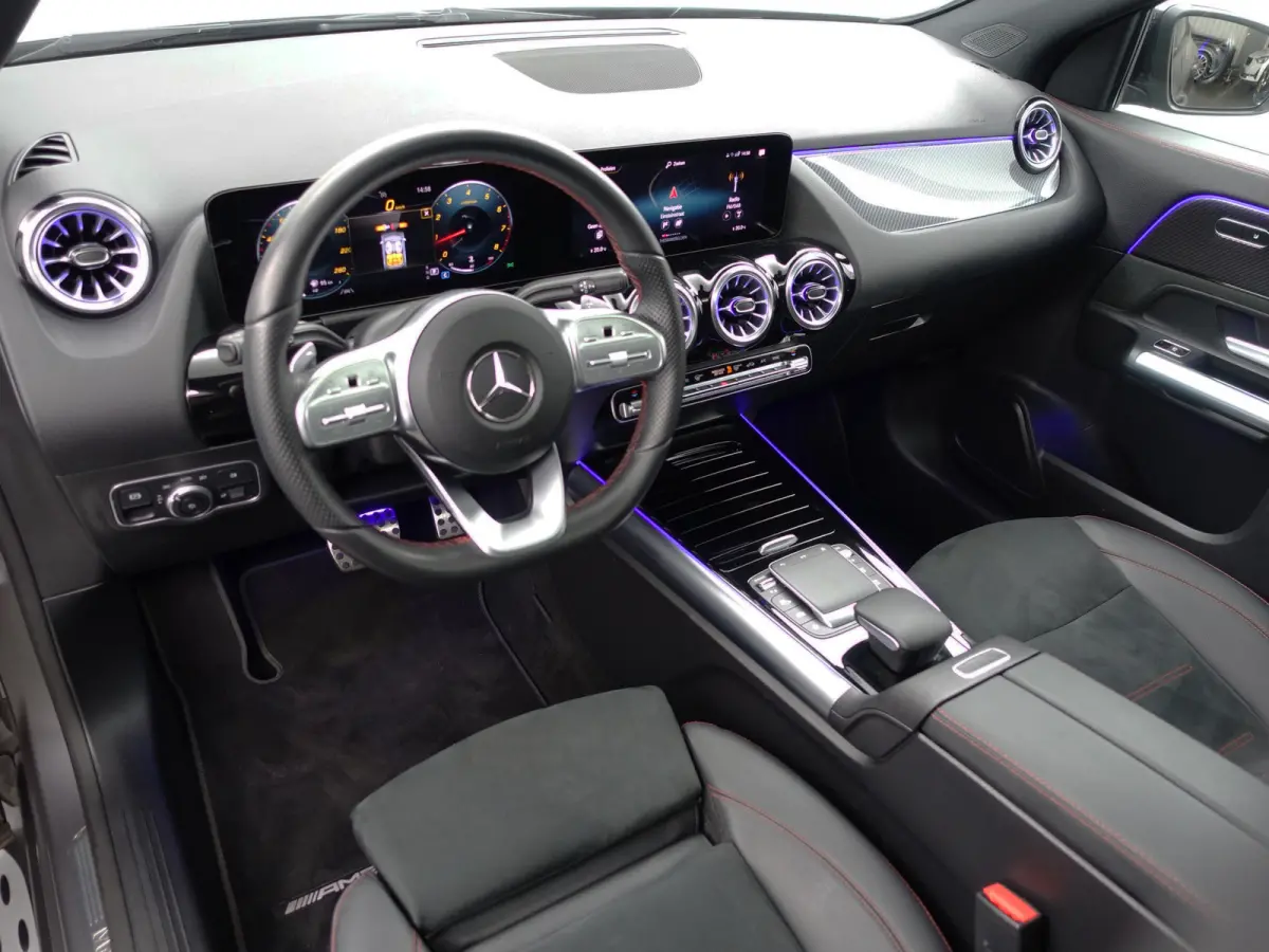200 AMG Night Edition Aut- Designo Mountaingrijs Magno, Panoramadak, Carbon Treeplanken, Sfeerverlichting
