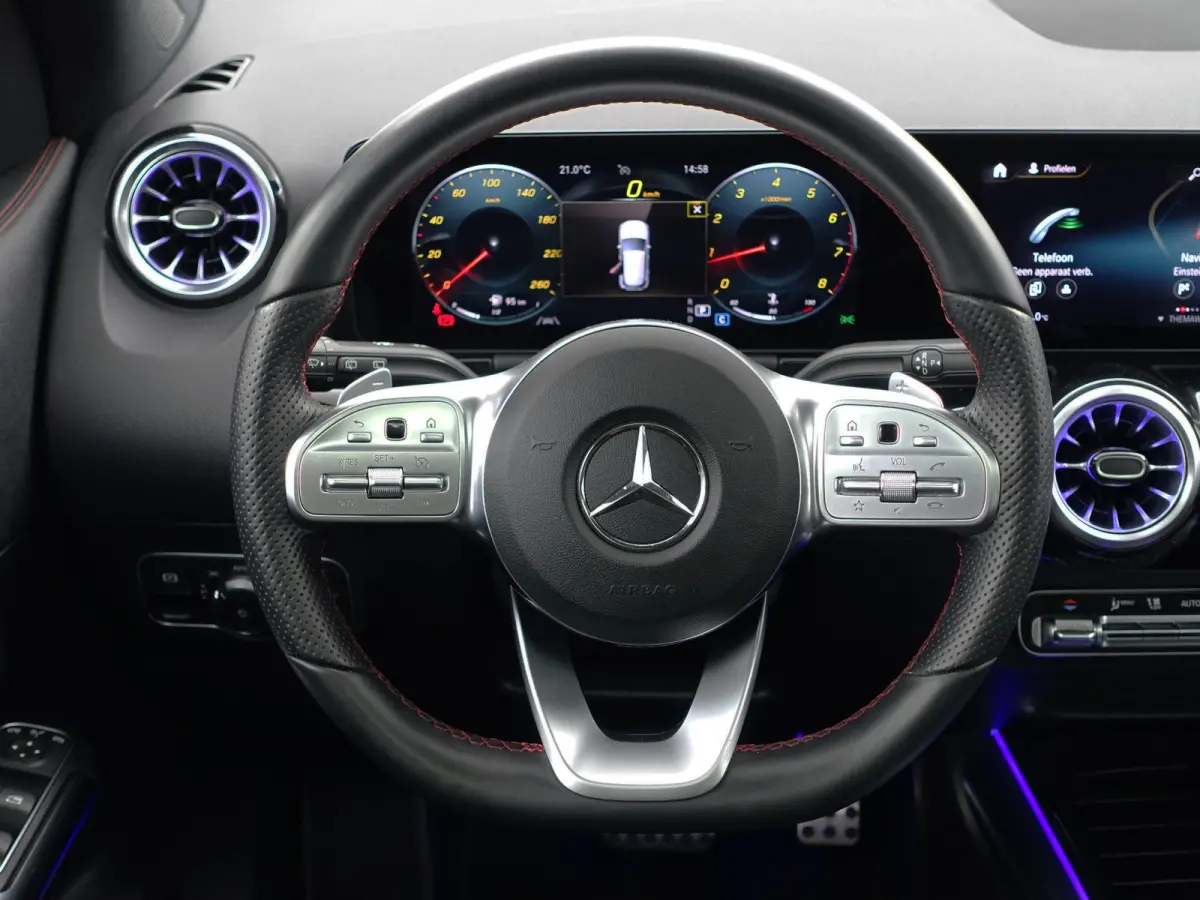 200 AMG Night Edition Aut- Designo Mountaingrijs Magno, Panoramadak, Carbon Treeplanken, Sfeerverlichting