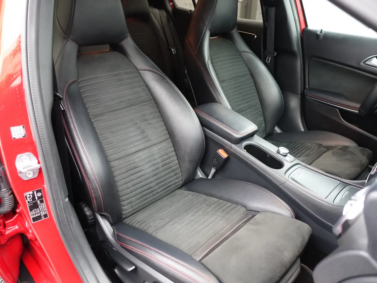 180 AMG Night Edition Aut- Keyless, Camera, Sfeerverlichting, Sport Interieur, Dynamic Select