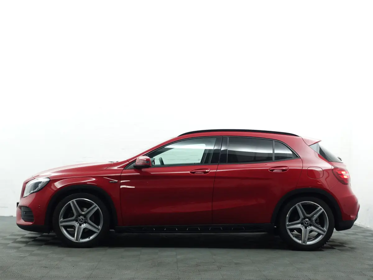 180 AMG Night Edition Aut- Keyless, Camera, Sfeerverlichting, Sport Interieur, Dynamic Select
