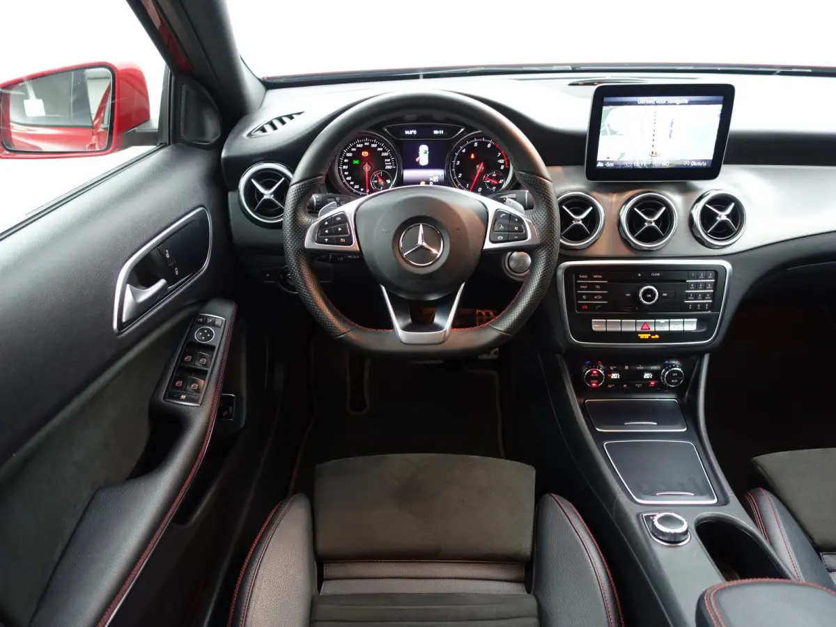 180 AMG Night Edition Aut- Keyless, Camera, Sfeerverlichting, Sport Interieur, Dynamic Select