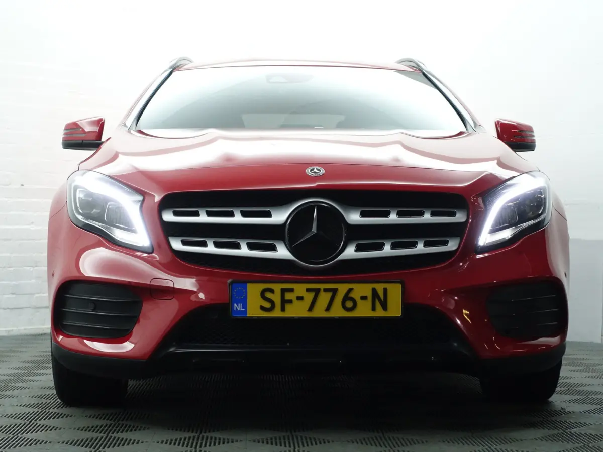 180 AMG Night Edition Aut- Keyless, Camera, Sfeerverlichting, Sport Interieur, Dynamic Select