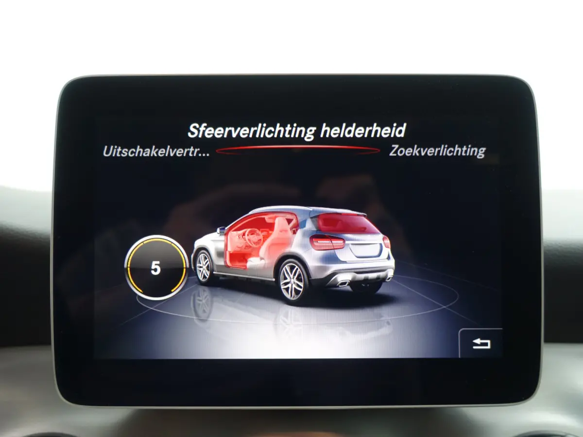 180 AMG Night Edition Aut- Keyless, Camera, Sfeerverlichting, Sport Interieur, Dynamic Select