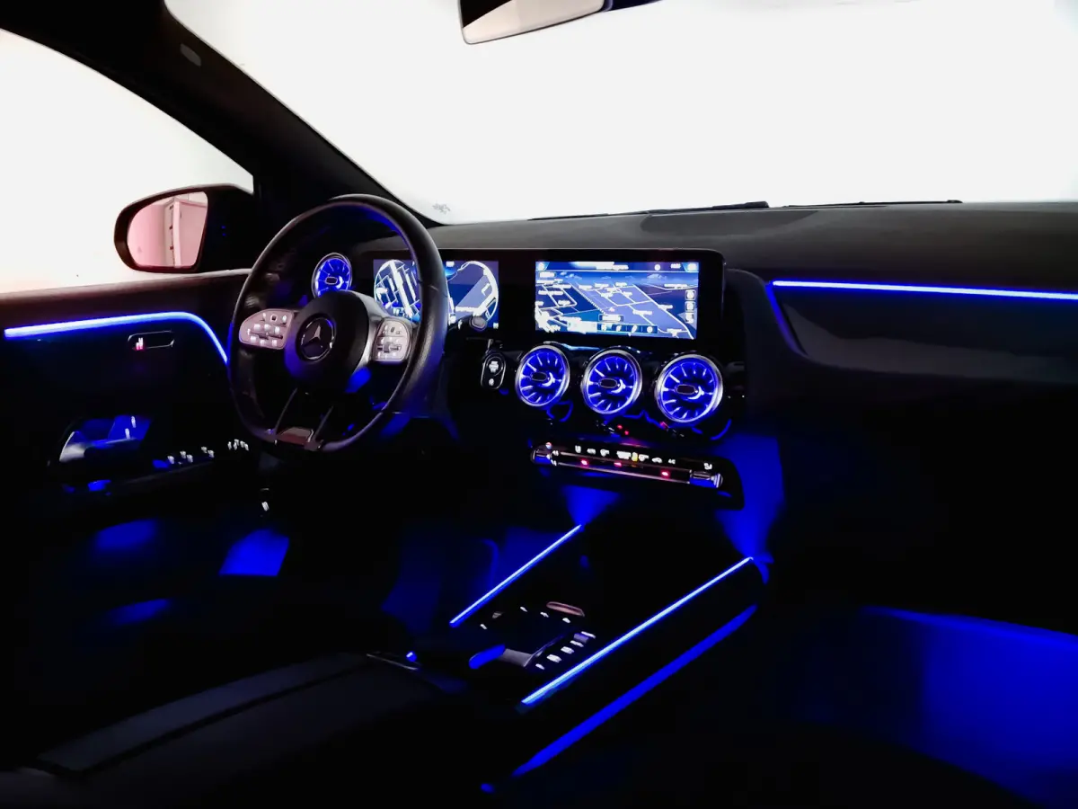 250 4-Matic AMG Night Edition Aut- Panoramadak, Sfeerverlichting, Carbon Pakket, Sideskirts, Camera