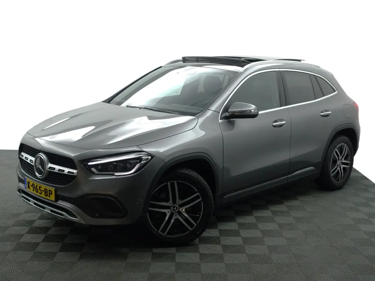 200 Premium Luxury Aut- Panoramadak, Memory Seats, Sfeerverlichting, Camera, Leder Interieur