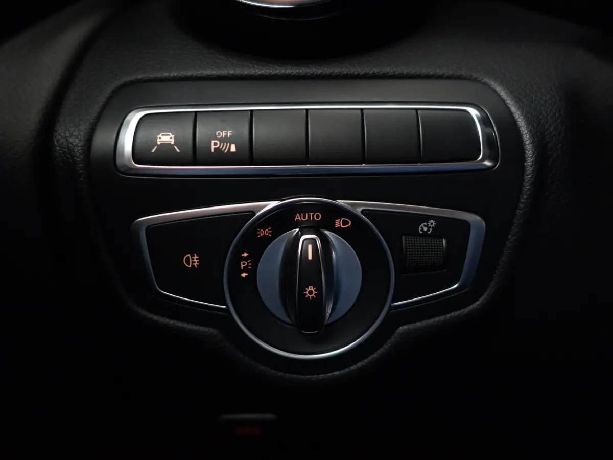 350e 4MATIC AMG Prestige Plus Aut- Schuifdak, Burmester Audio, Keyless, Lane Assist, Xenon Led, Leder Interieur