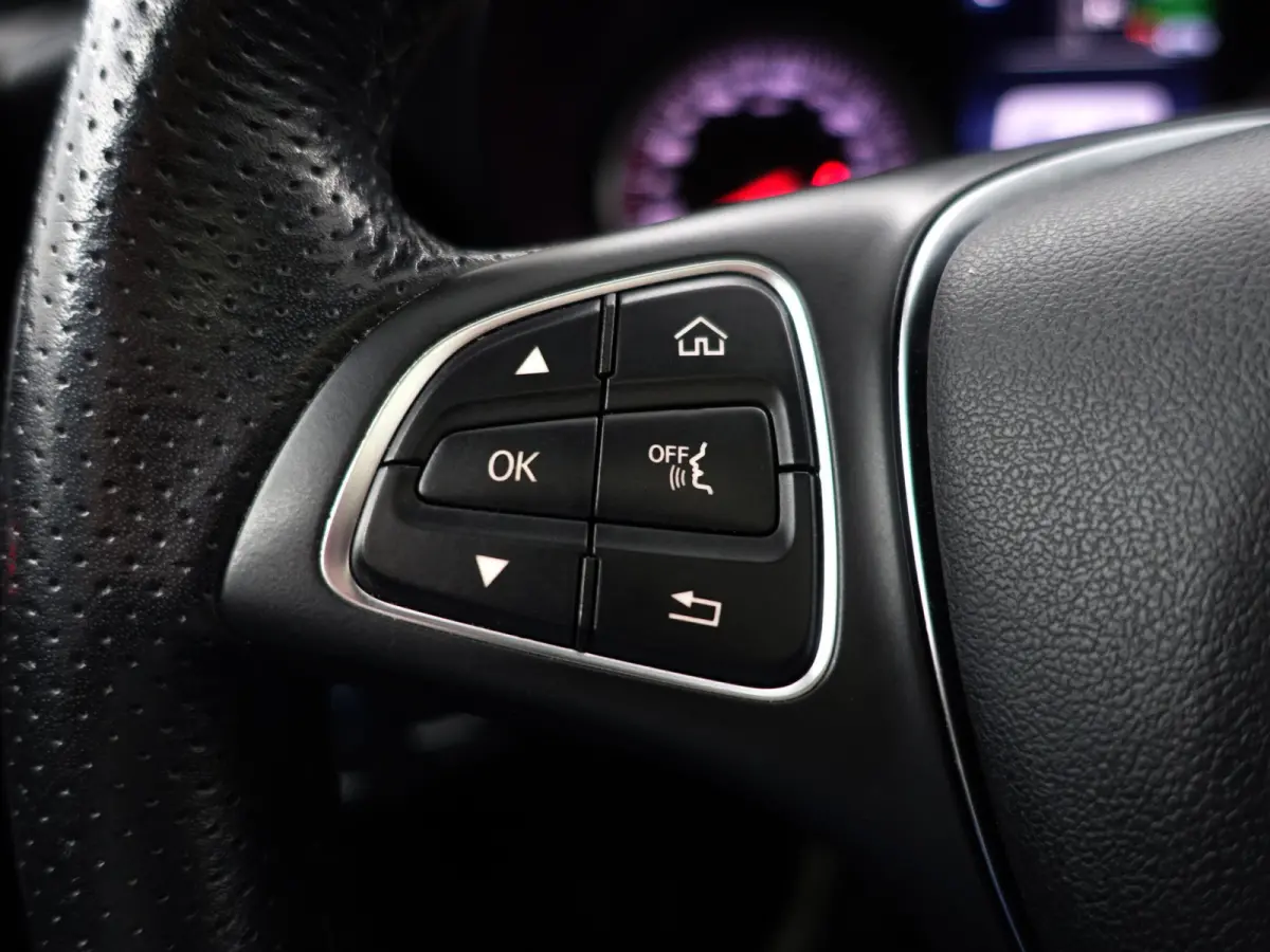 350e 4MATIC AMG Prestige Plus Aut- Schuifdak, Burmester Audio, Keyless, Lane Assist, Xenon Led, Leder Interieur