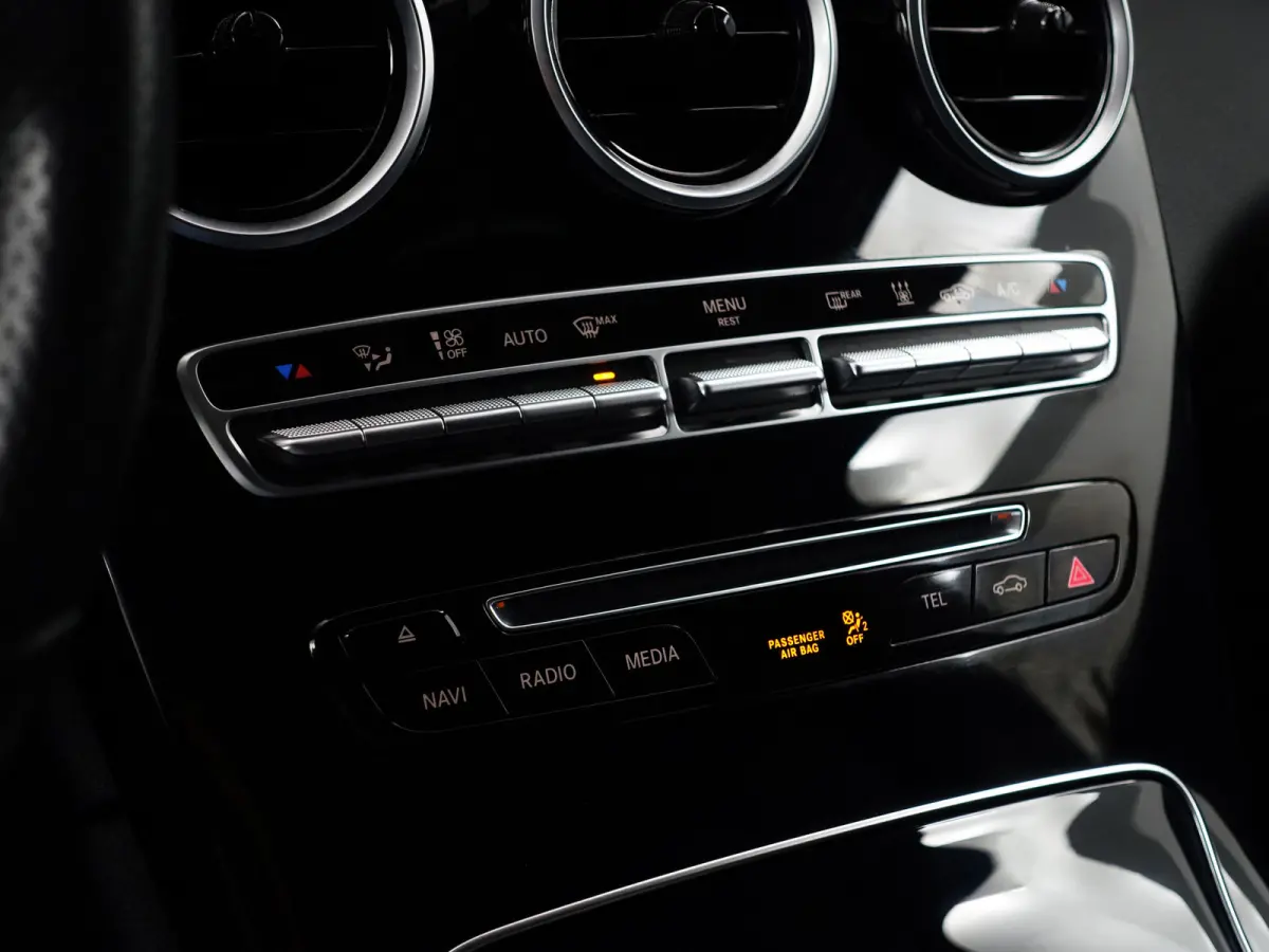 350e 4MATIC AMG Prestige Plus Aut- Schuifdak, Burmester Audio, Keyless, Lane Assist, Xenon Led, Leder Interieur