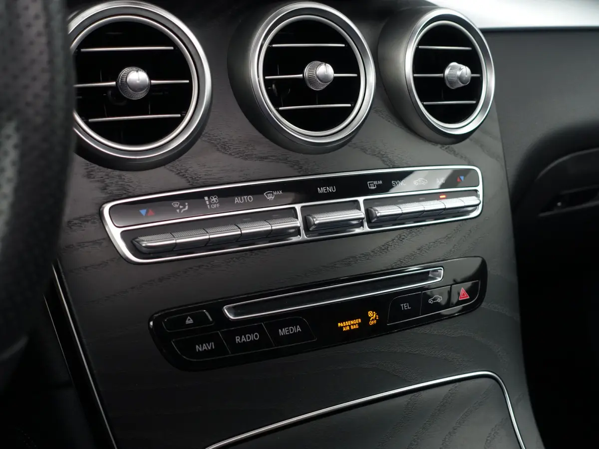 220 d 4MATIC AMG Premium Plus Aut- Panoramadak, 360 Camera, Sfeerverlichting, Ada Cruise, Elek Trekhaak, Leder Sport Interieur
