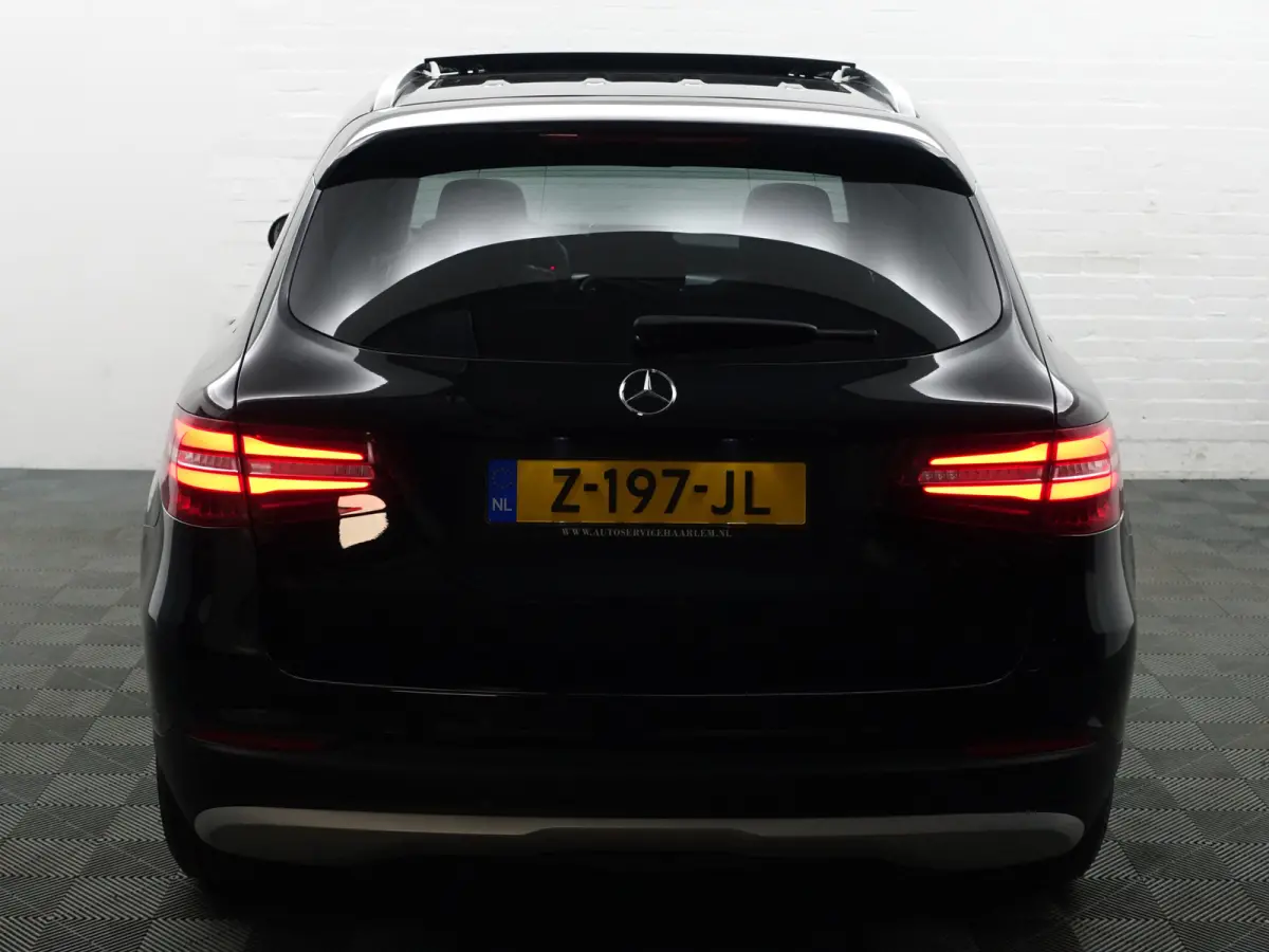 220 d 4MATIC AMG Premium Plus Aut- Panoramadak, 360 Camera, Sfeerverlichting, Ada Cruise, Elek Trekhaak, Leder Sport Interieur