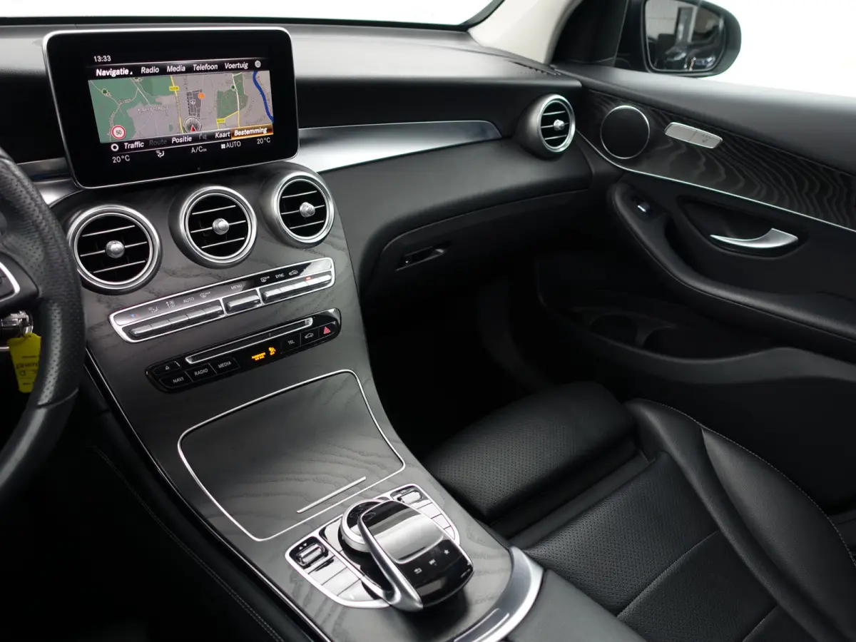 220 d 4MATIC AMG Premium Plus Aut- Panoramadak, 360 Camera, Sfeerverlichting, Ada Cruise, Elek Trekhaak, Leder Sport Interieur