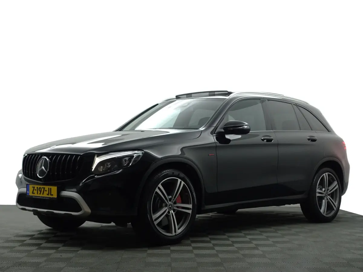 220 d 4MATIC AMG Premium Plus Aut- Panoramadak, 360 Camera, Sfeerverlichting, Ada Cruise, Elek Trekhaak, Leder Sport Interieur