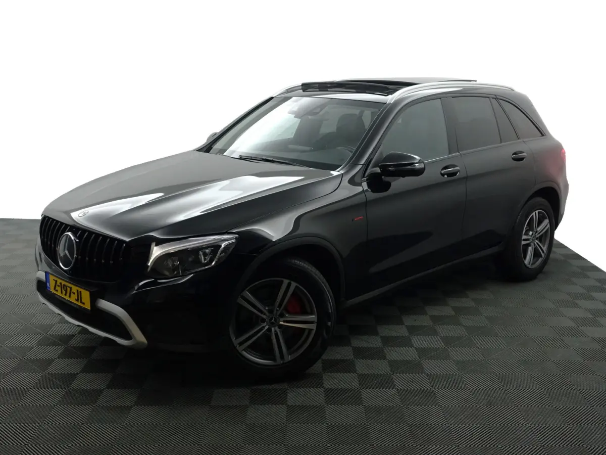220 d 4MATIC AMG Premium Plus Aut- Panoramadak, 360 Camera, Sfeerverlichting, Ada Cruise, Elek Trekhaak, Leder Sport Interieur