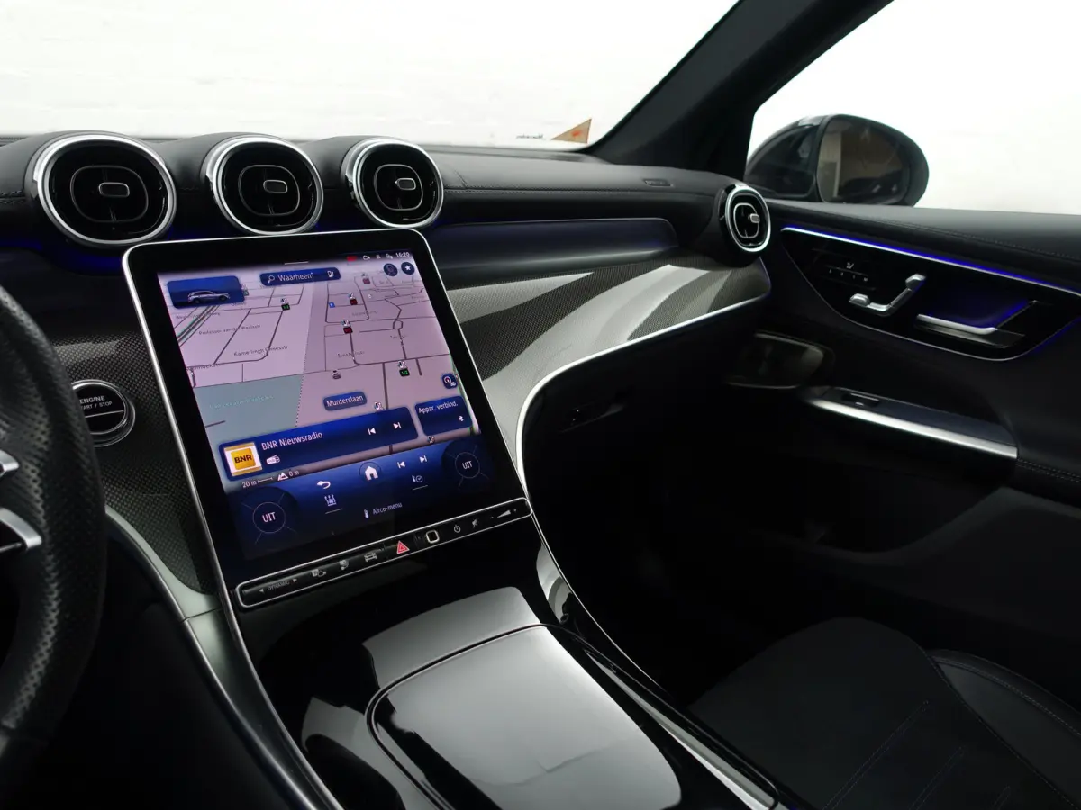 400e 4MATIC AMG Line- Achteras besturing, Burmester Audio, Head Up, Panoramadak, Carbon, Sfeerverlichting