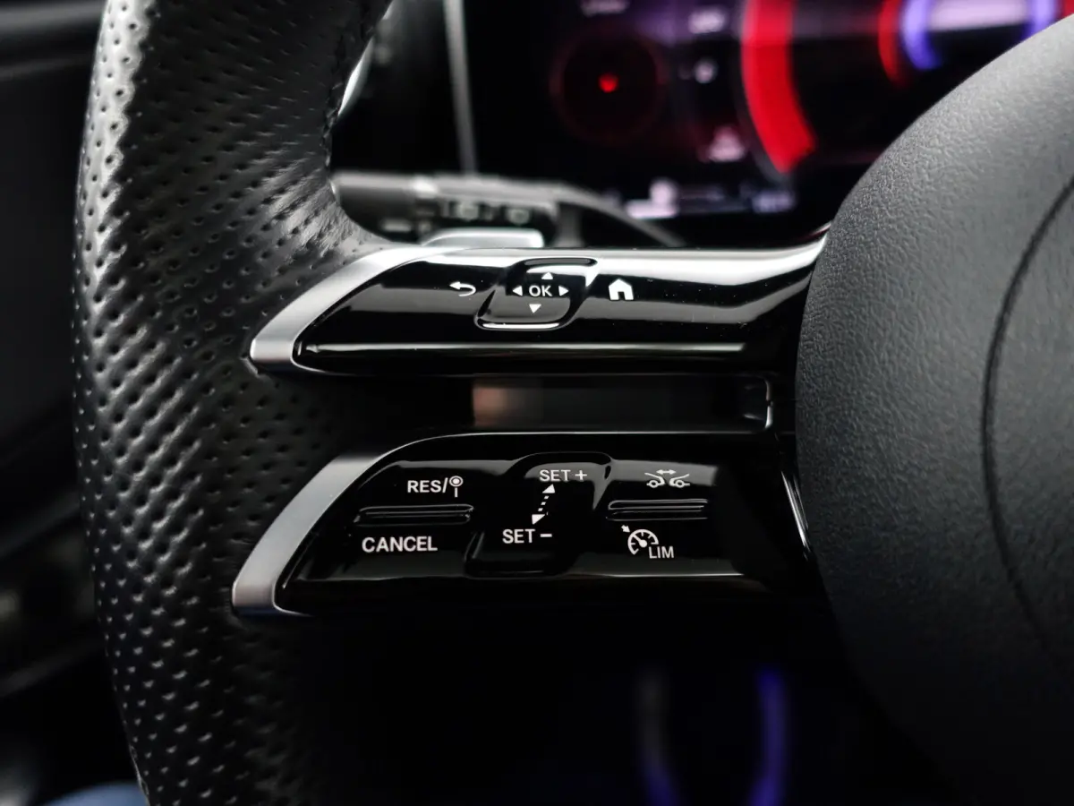 400e 4MATIC AMG Line- Achteras besturing, Burmester Audio, Head Up, Panoramadak, Carbon, Sfeerverlichting