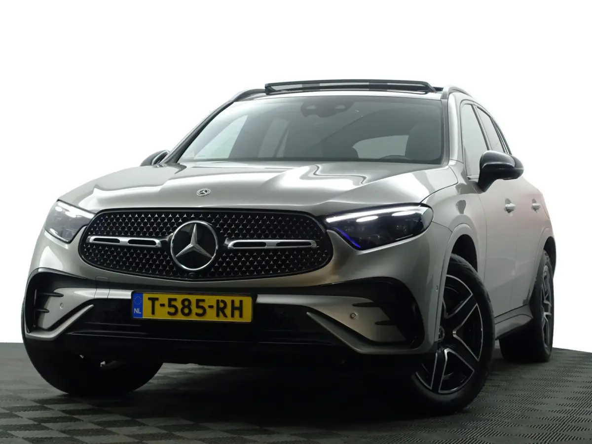 400e 4MATIC AMG Line- Achteras besturing, Burmester Audio, Head Up, Panoramadak, Carbon, Sfeerverlichting