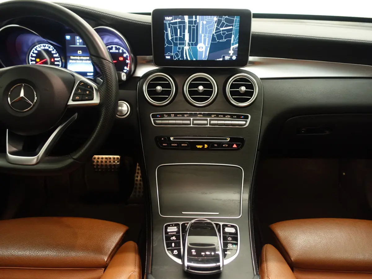 43 AMG 4MATIC Aut- Panoramadak, Burmester Surround Audio, Ada Cruise, Camera, Nappa Leder Interieur
