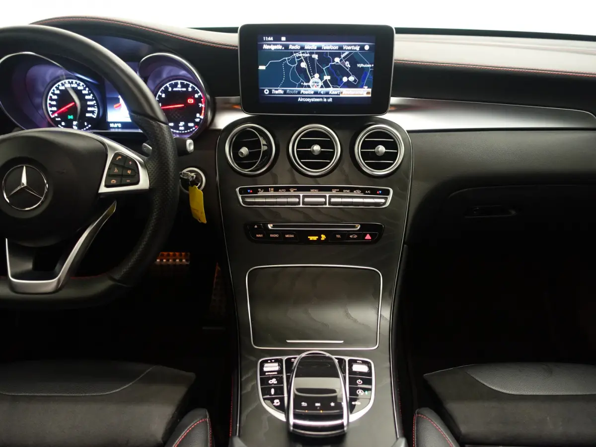 43 AMG 368pk 4MATIC Aut- Panoramadak, Burmester Surround Audio, Camera, Sfeerverlichting, Rode Interieur afwerking