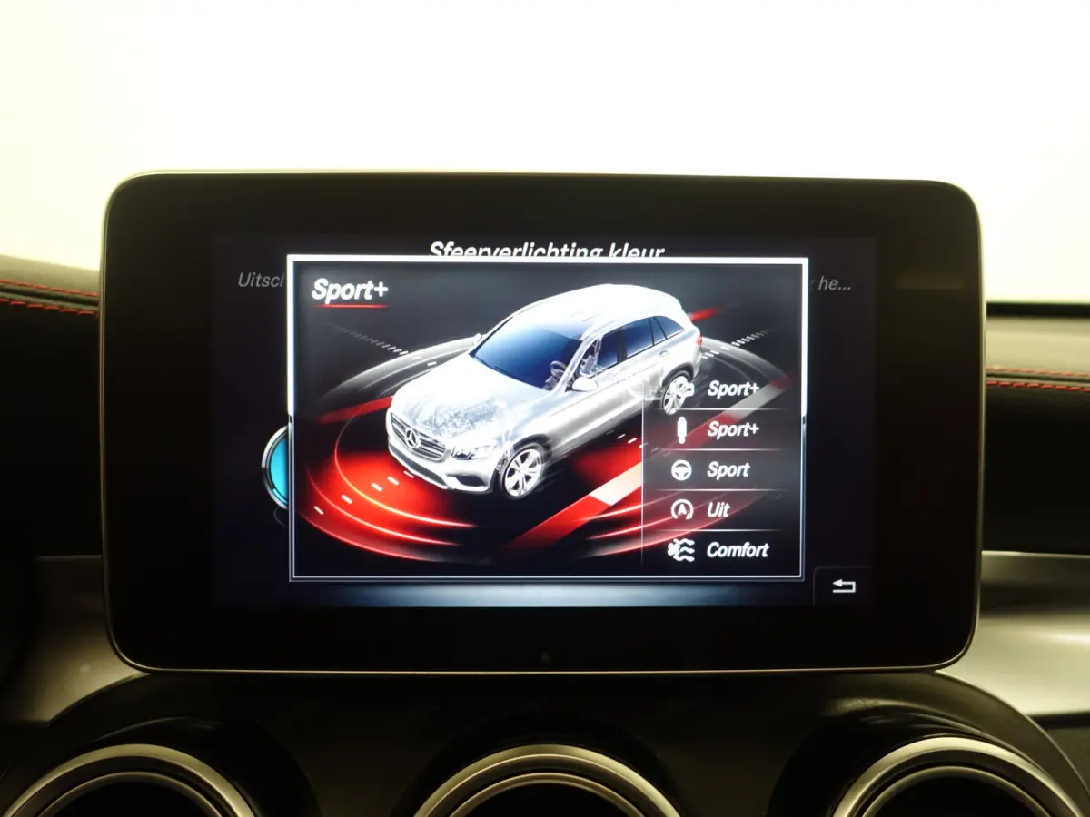 43 AMG 368pk 4MATIC Aut- Panoramadak, Burmester Surround Audio, Camera, Sfeerverlichting, Rode Interieur afwerking
