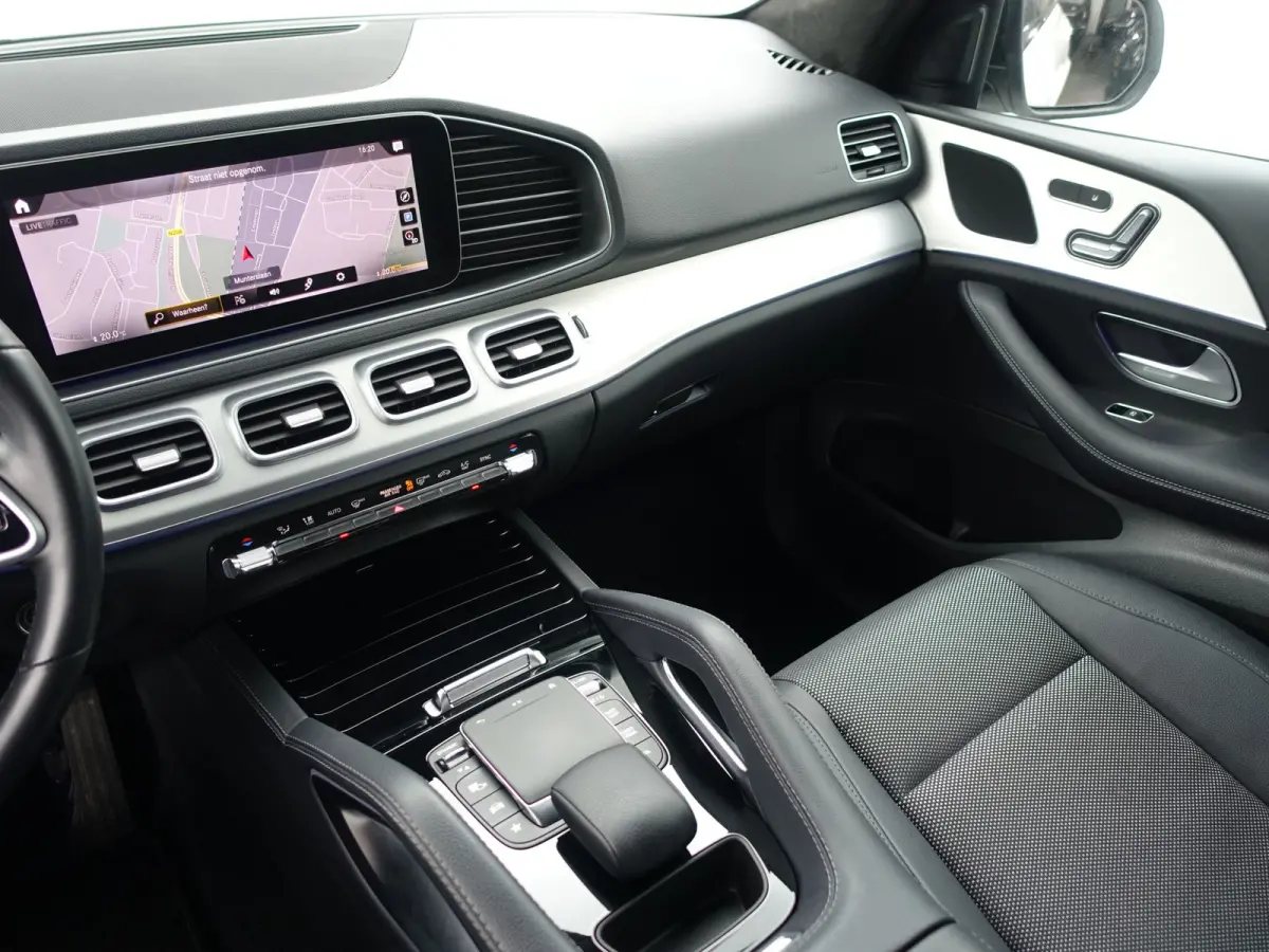 300 d 4MATIC AMG Night Edition- Alcantara sterrenhemel, Elek Stoelen, Sfeerverlichting, CarPlay