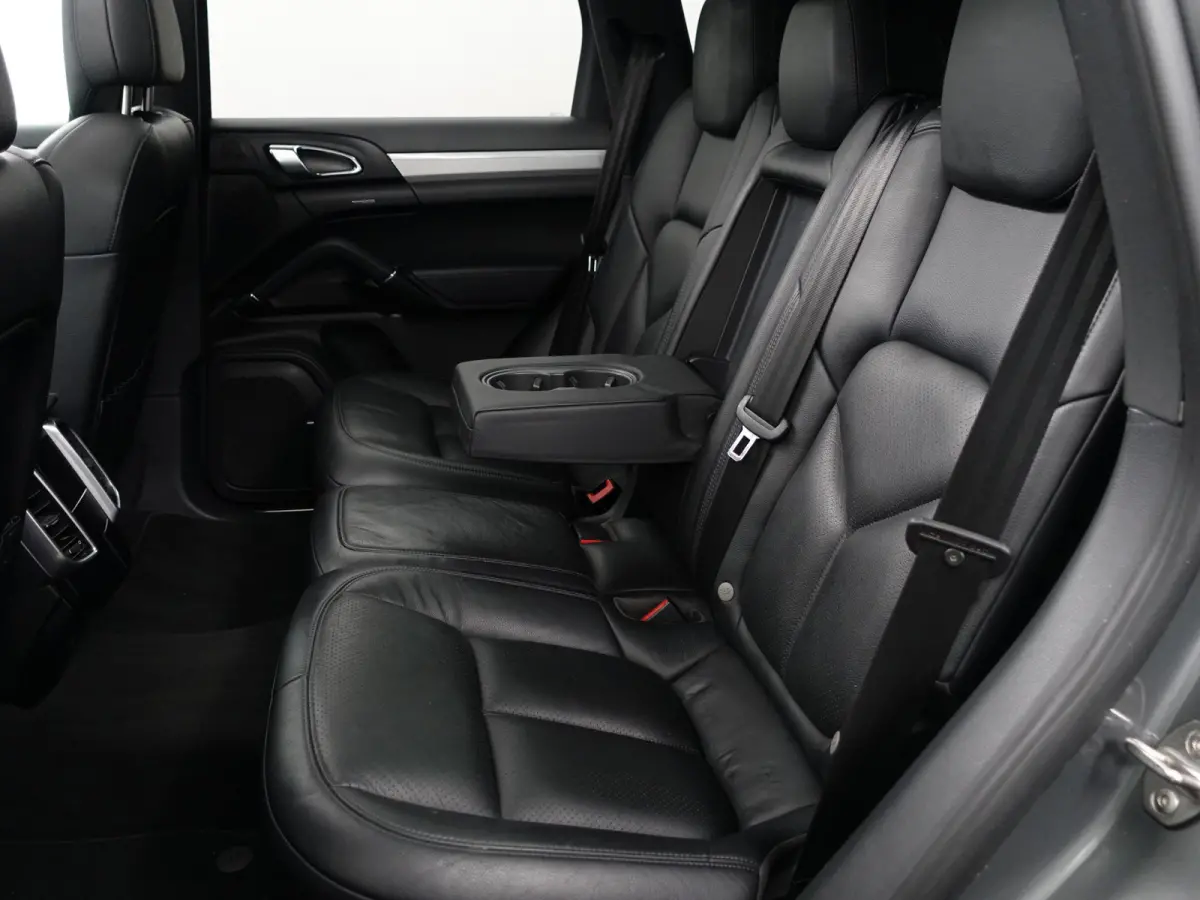 3.0 S E-Hybrid- Panoramadak, Luchtvering, Xenon Led, Navigatie, Leder Interieur