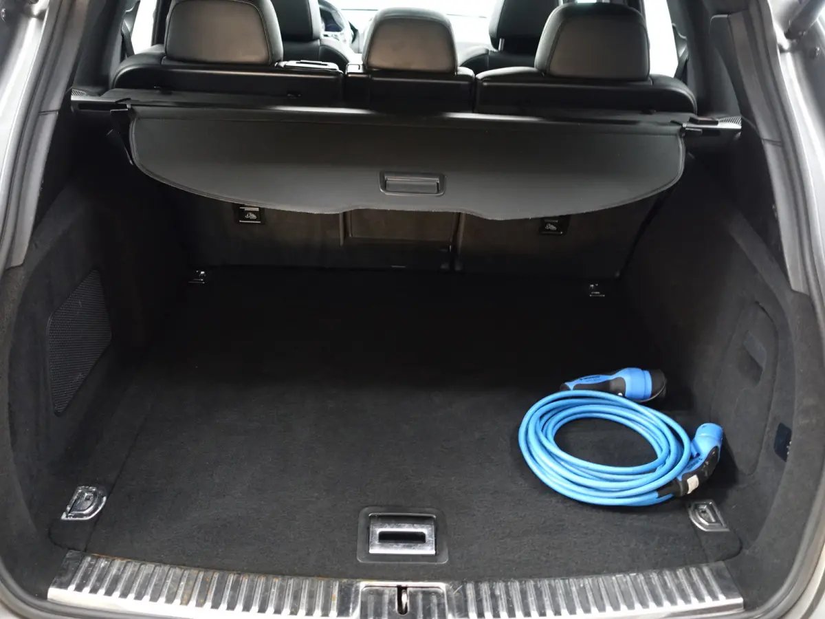 3.0 S E-Hybrid- Panoramadak, Luchtvering, Xenon Led, Navigatie, Leder Interieur