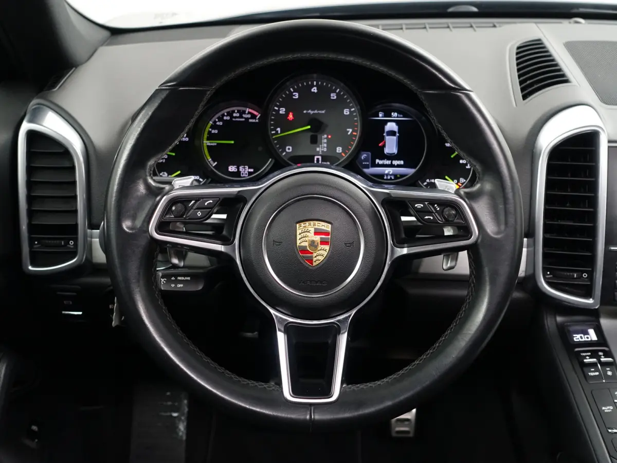 3.0 S E-Hybrid- Panoramadak, Luchtvering, Xenon Led, Navigatie, Leder Interieur