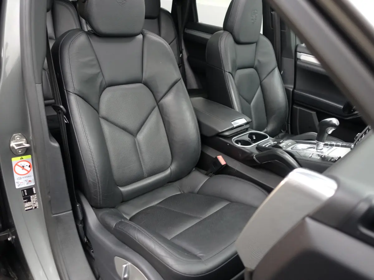 3.0 S E-Hybrid- Panoramadak, Luchtvering, Xenon Led, Navigatie, Leder Interieur