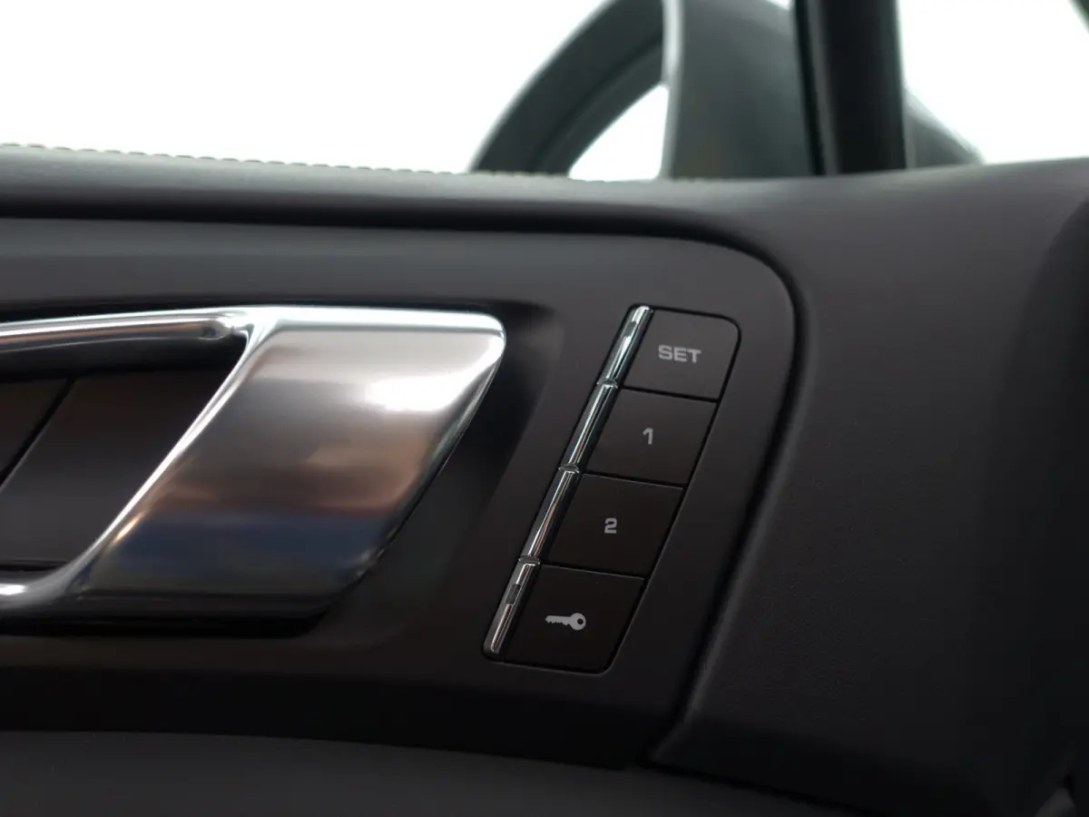 3.0 S E-Hybrid Sport Design Aut- Volledig Dealer Onderhouden, Sport Chrono, Bose Audio, Memory Seats