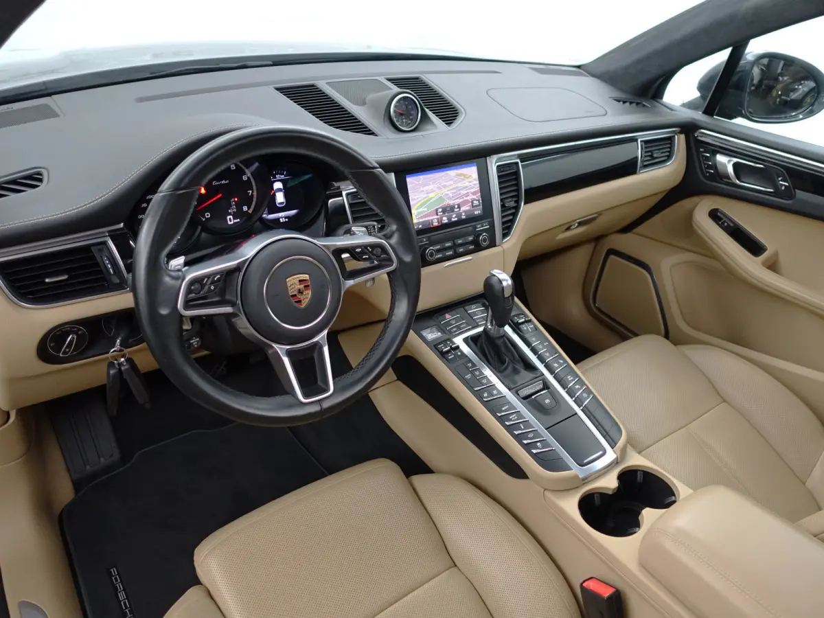 3.6 Turbo Sport Chrono, Alcantara Design, Stoelventilatie, Burmester, 360 Camera, Standkachel