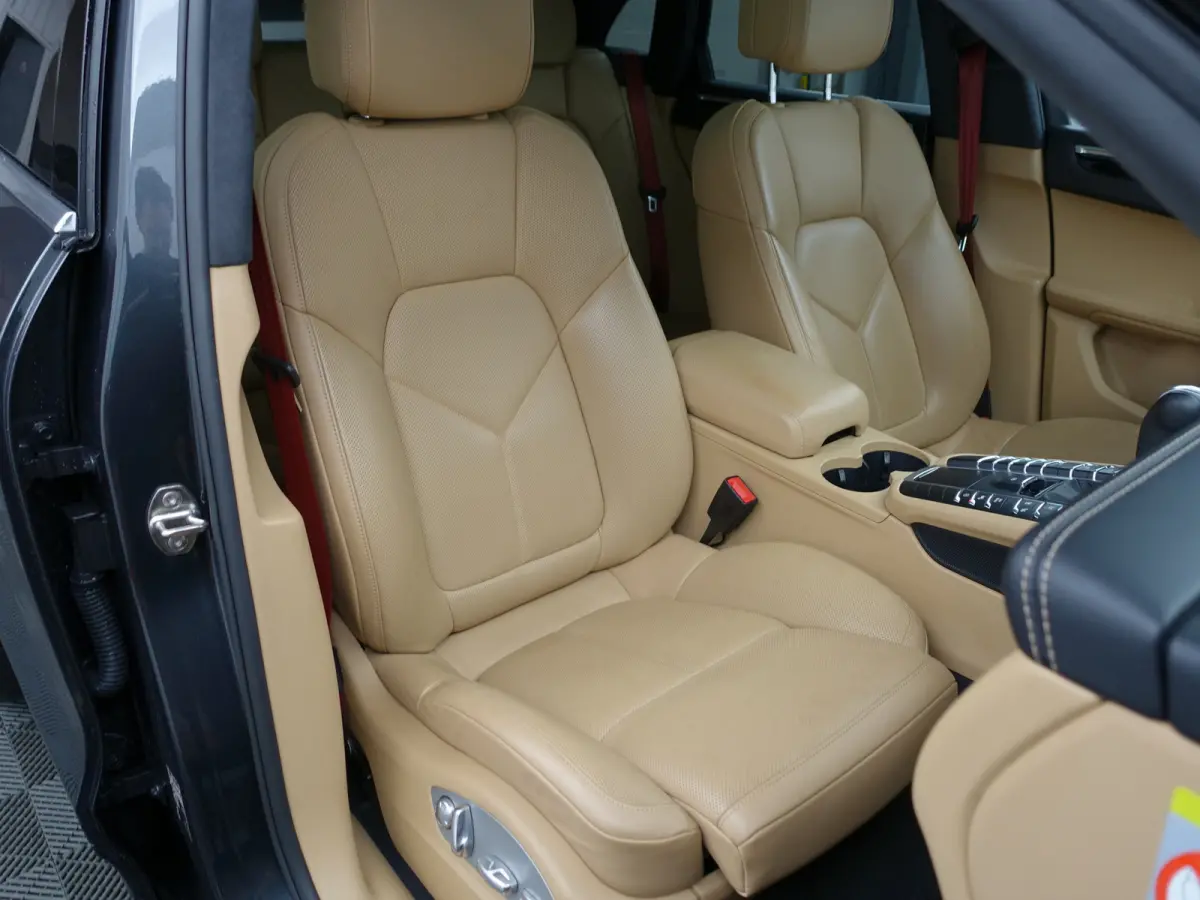 3.6 Turbo Sport Chrono, Alcantara Design, Stoelventilatie, Burmester, 360 Camera, Standkachel