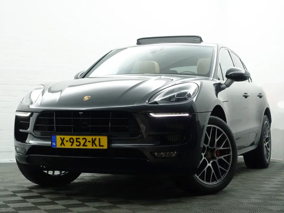 3.6 Turbo Sport Chrono, Alcantara Design, Stoelventilatie, Burmester, 360 Camera, Standkachel