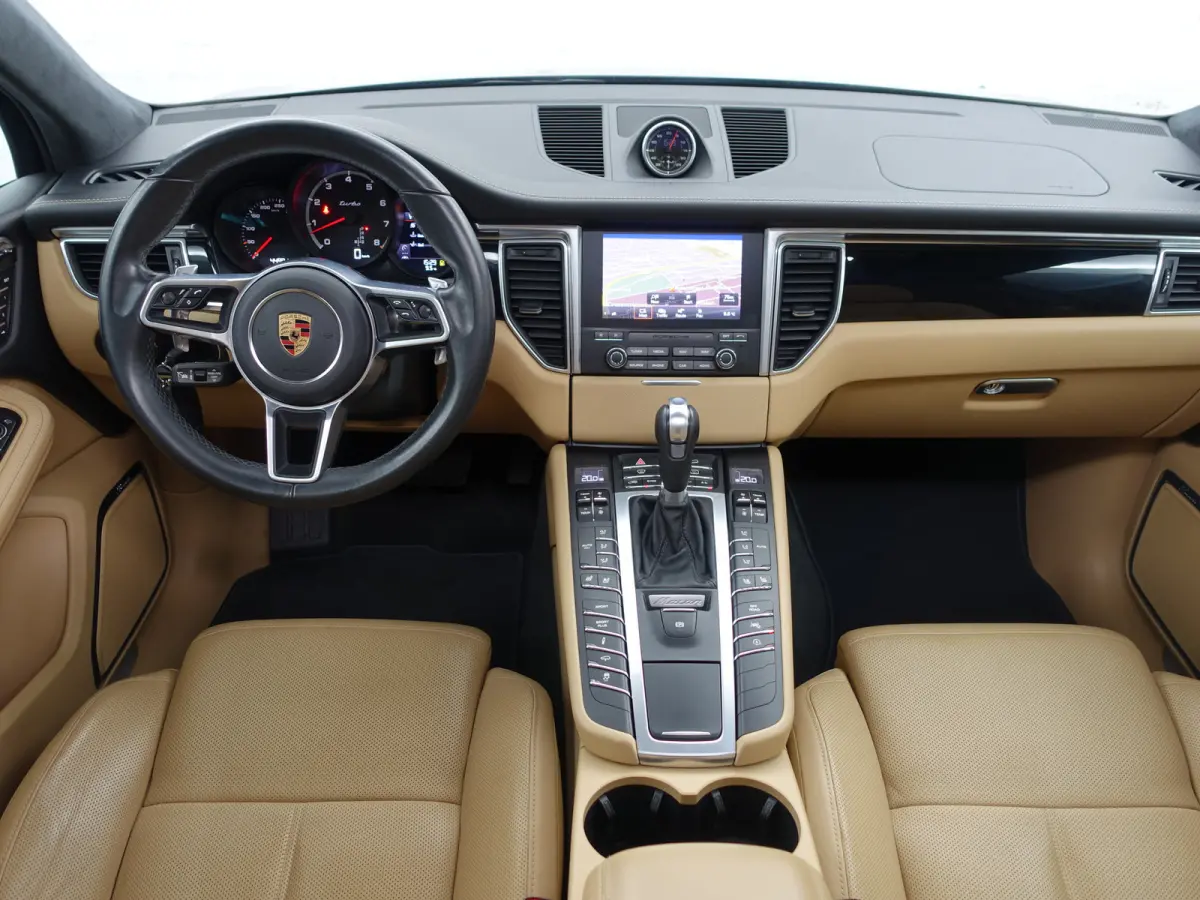 3.6 Turbo Sport Chrono, Alcantara Design, Stoelventilatie, Burmester, 360 Camera, Standkachel