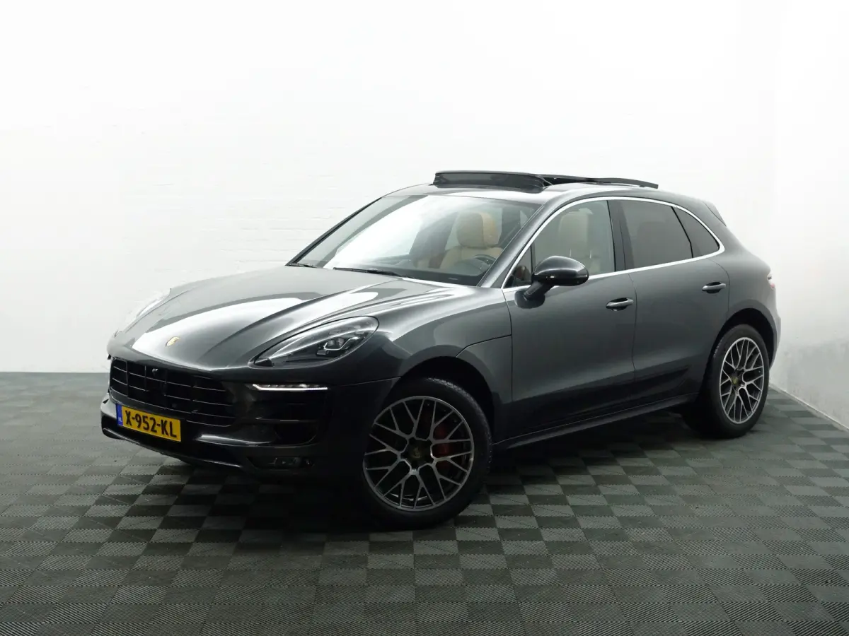 3.6 Turbo Sport Chrono, Alcantara Design, Stoelventilatie, Burmester, 360 Camera, Standkachel