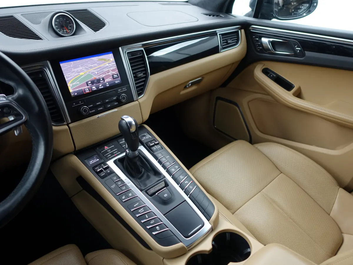 3.6 Turbo Sport Chrono, Alcantara Design, Stoelventilatie, Burmester, 360 Camera, Standkachel