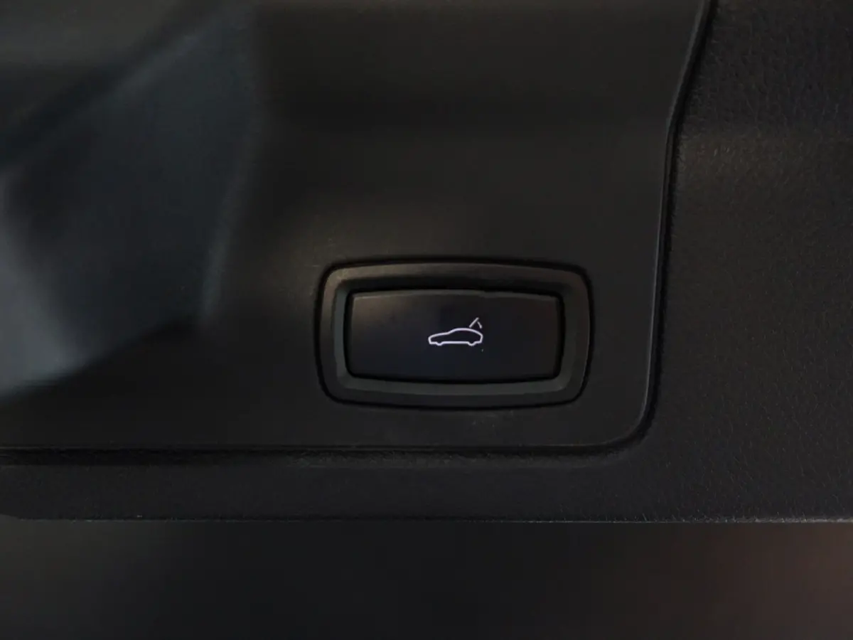 3.0 S E-Hybrid Dealer Onderhouden, Schuifdak, Bose Surround Audio, Camera, Leder Interieur